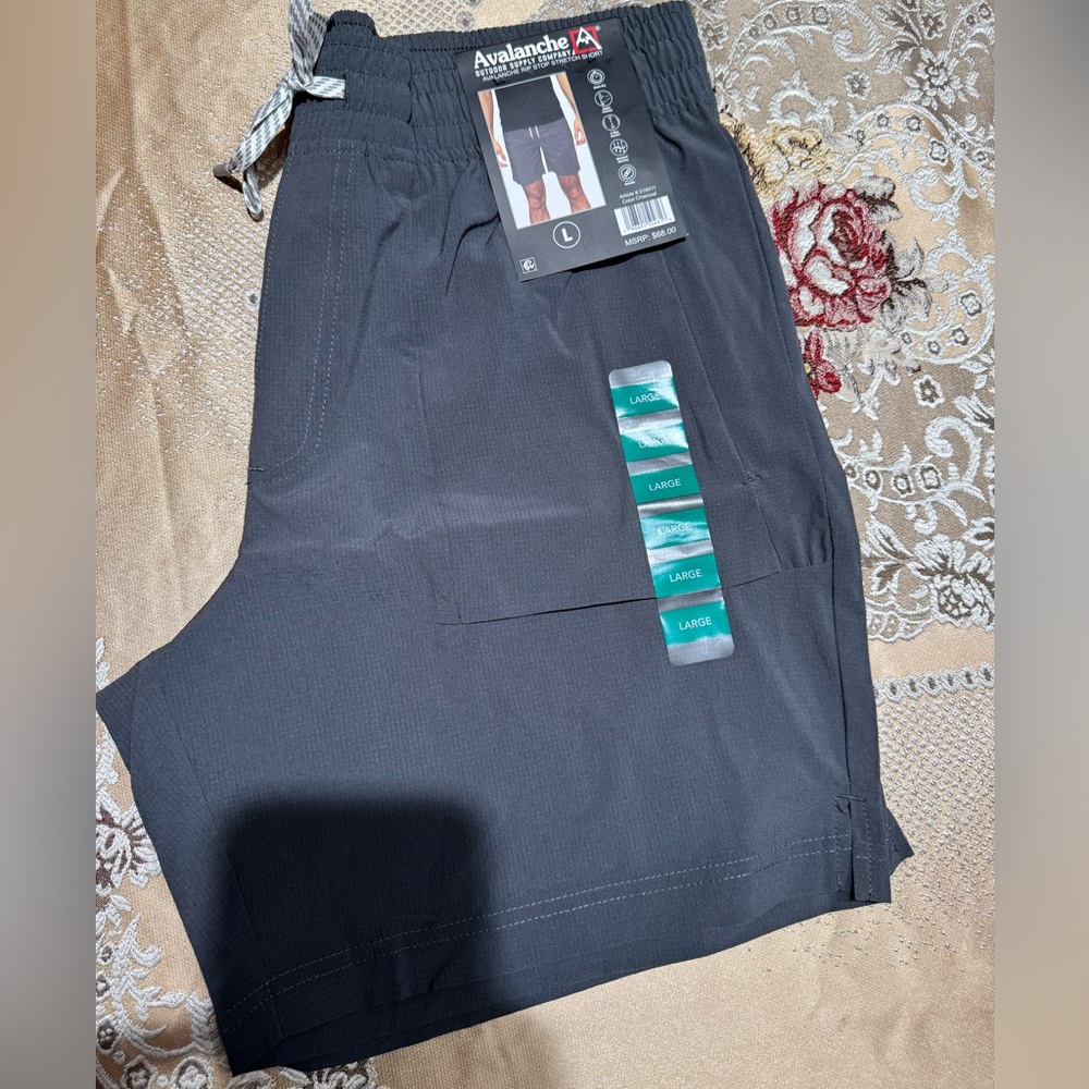 brand new Avalanche Shorts! Outdoors/athletic style